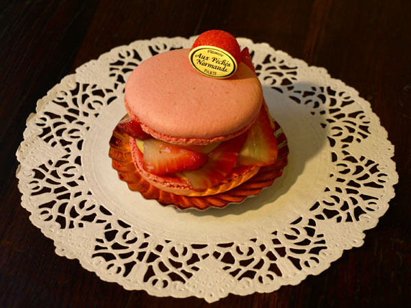 MACARON A LA FRAISE