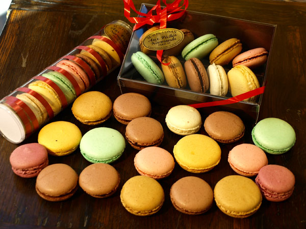 MACARONS